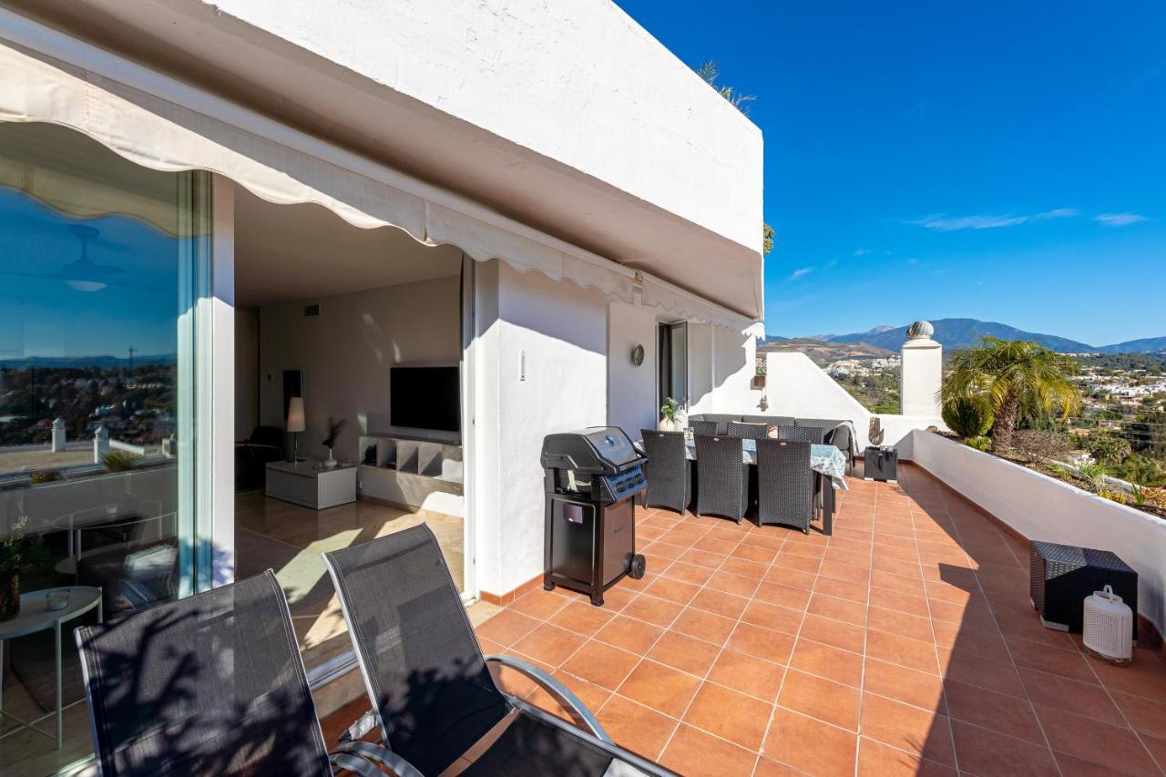 2 Bedroom With Sea And Mountain Views, Pool Marbella Exteriör bild