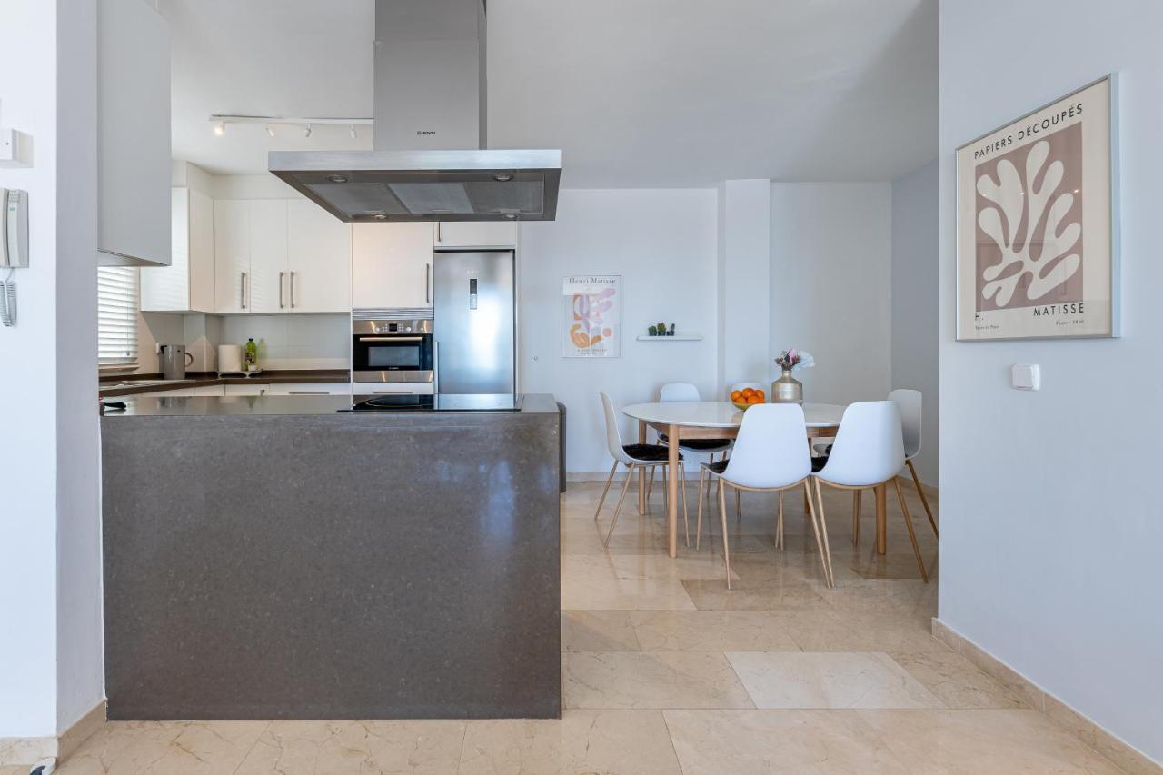 2 Bedroom With Sea And Mountain Views, Pool Marbella Exteriör bild